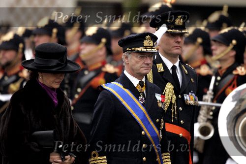 Delft 11 december 2004
Begrafenis Prins Bernhard in Delft.
Koning Carl gustaf van Zweden met zijn vrouw Koningin Silvia