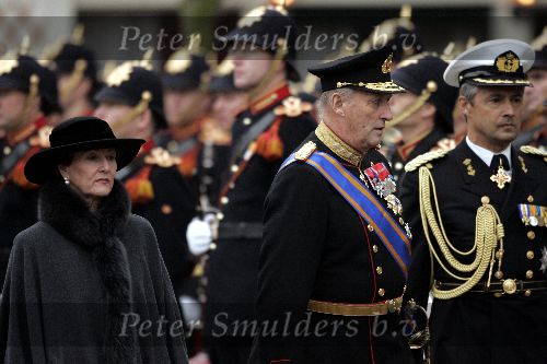 Delft 11 december 2004
Begrafenis Prins Bernhard in Delft.
Koning Harald van Noorwegen met vrouw