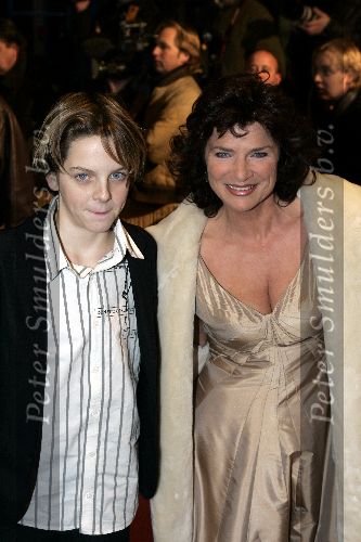 Amsterdam 13 december 2004
Premiere Floris in Tuschinski in Amsterdam.
Linda Dijck met Yannick v d Velde