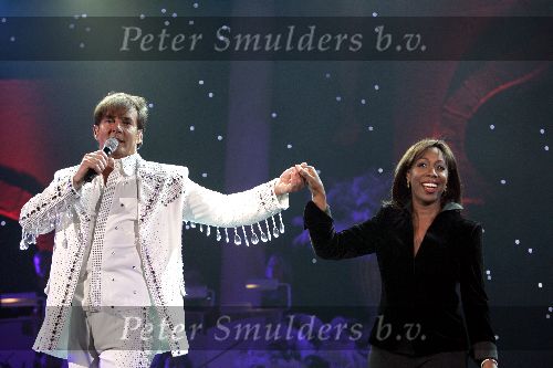 Rotterdam 6 december 2004
Optreden Gerard Joling in Ahoy.
Oleta Adams