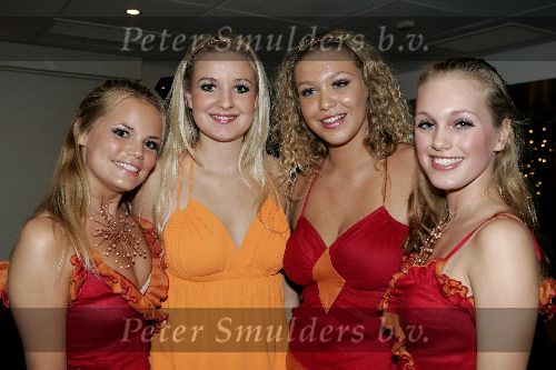 Scheveningen 13 december 2004
Society lunch Holland casino.
nieuwe meidengroep Partycash