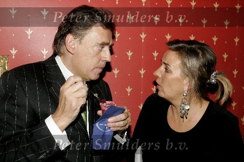 Kaatsheuvel 20 december 2004
Kerstborrel Princess in de efteling.
Petra Ouborg en Ed Nijpels
Peter Smulders bv