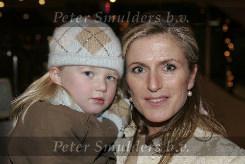 Scheveningen 13 december 2004
Society lunch Holland casino.
Silvie Schmeitz met dochter Beau
Peter Smulders bv
