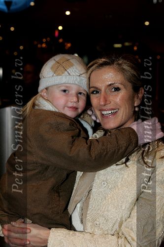 Scheveningen 13 december 2004
Society lunch Holland casino.
Silvie Schmeitz met dochter Beau