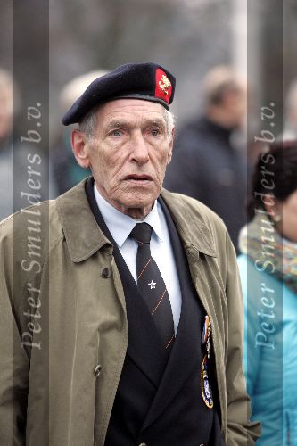 Soestdijk 5 december 2004
Prins Bernhard wordt vanaf  Paleis Soestdijk naar paleis Noordeinde gebracht.   veteraan
Peter Smulders bv