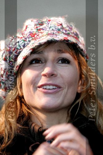 Weesp 4 december 2004
Wendy v Dijk met haar zoontje Sem bij brillenwinkel in Weesp. Wendy met een pet.