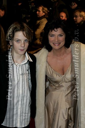 Amsterdam 13 december 2004
Premiere Floris in Tuschinski in Amsterdam.
Linda Dijck met Yannick v d Velde