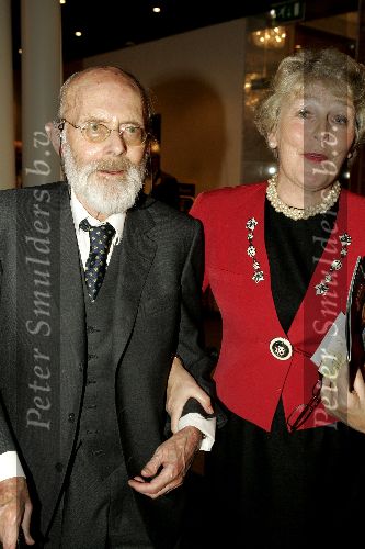 Amsterdam 21 december 2004
Premiere Kertciruc in Carre.
Mevr v Loon de La Bouchere met man.