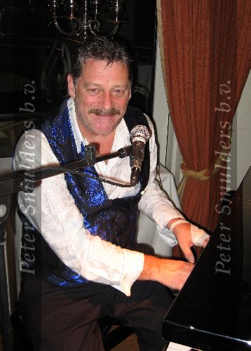 Best, 17 December 2005
Jaap Dekker achter de piano