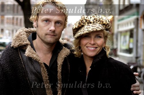 Amsterdam 3 oktober 2004
Presentatie sieradenlijn van Maik de Boer.
Anita Witzier met pet en vriend
