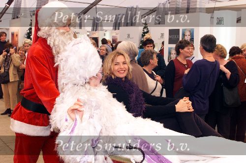 Beesd 6 November 2001
Anita Witzier opent de Magriet Fair in Beesd.