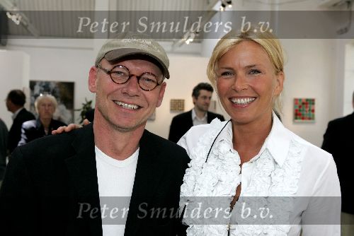 Laren 16 mei 2004
Presentatie boek Sjoerd Pleijsier.  Sjoerd met Anita Witzier