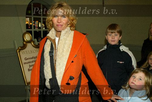 Kaatsheuvel 24 januari 2004
Premiere Doornroosje in de efteling. 
Anita Witzier met kinderen