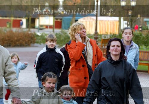 Kaatsheuvel 24 januari 2004
Premiere Doornroosje in de efteling. 
Anita Witzier met kinderen