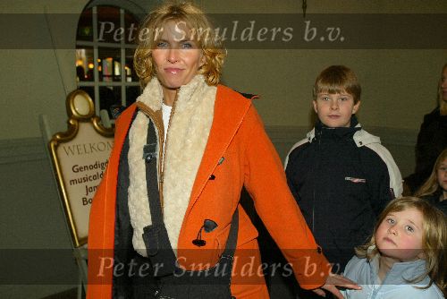 Kaatsheuvel 24 januari 2004
Premiere Doornroosje in de efteling. 
Anita Witzier met kinderen