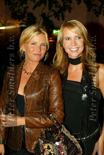 Hilversum 25 september 2003
Uitreiking van de gouden beelden in studio 21
Anita Witzier en linda de mol