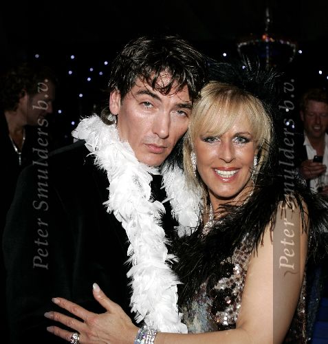 de Kwakel 23 december 2005
Kerstborrel Gerard Joling.
Marga Bult  en Bart Ettekoven
