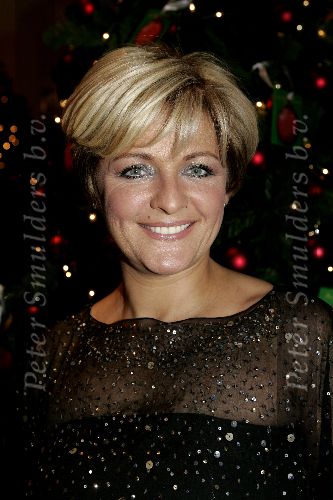 Amsterdam 12 december 2005
Kerstdiner bij de kersentuin met bn ers van Talpa in keuken en bediening. Caroline Tensen