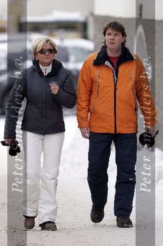 Serfhaus 29 december 2005
Caroline Tensen met Peter Gallas  op skivakantie.