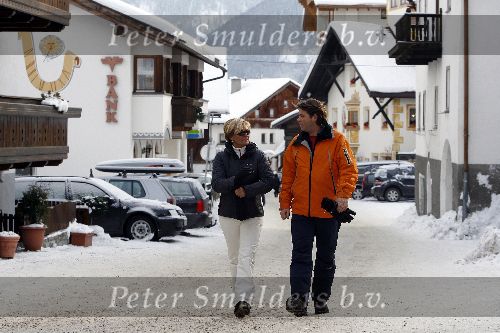 Serfhaus 29 december 2005
Caroline Tensen met Peter Gallas  op skivakantie.