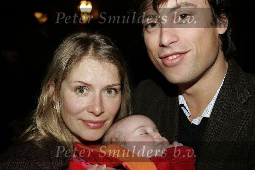 Amsterdam 18 november 2005
Premiere Kabouter Plop in Tuschinsky.
Kaja Wollfers Elle v Rijn met Baby Helena