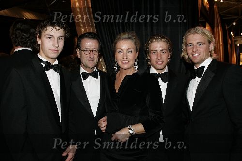 Amsterdam 8 december 2005
VIP avond miljonairs fair in Rai. 
Ellen Houtman met gezin