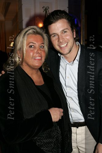Amsterdam 19 december 2005
Kerst borrel Princess in amstel hotel.
Winston Gerschtanowitz en Els Ouborg