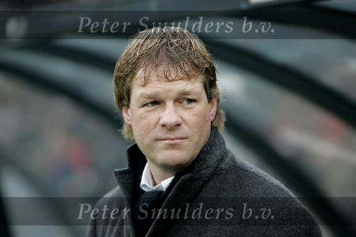 Rotterdam, 11 December 2005 Kompetiewedstrijd seizoen 2005/2006
Feyenoord-PSV, eindstand 1-0
Erwin Koeman