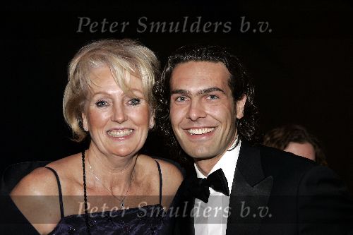 Amsterdam 8 december 2005
VIP avond miljonairs fair in Rai.
Ferenc Lorch met zijn moeder