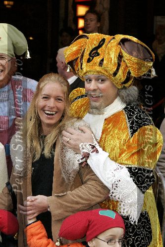 Amsterdam 18 november 2005
Premiere Kabouter Plop in Tuschinsky.
Frans Bauer Mariska en Christiaan en Jan