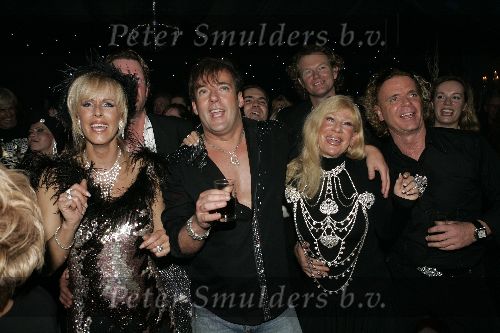 de Kwakel 23 december 2005
Kerstborrel Gerard Joling.
Marga Bult  Gerard Wino Omtzigt en Mary Borsato