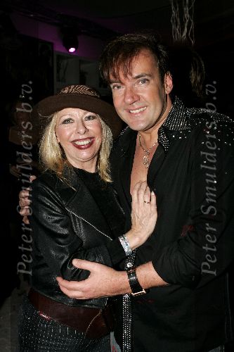 de Kwakel 23 december 2005
Kerstborrel Gerard Joling.
Gerard Joling en Bonnie st Claire