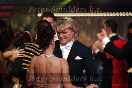 Aalsmer 12 december 2005
Dancing with the stars.
hans Klok