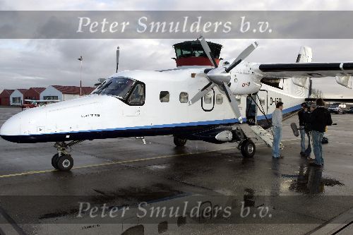Lelystad 14 december 2005
Jan Smit arriveert met prive jet vanuit duitsland voor een optreden van 15000 gehandicapten in Jaarbeurs Utrecht.  
Dornier 229 Vliegtuig