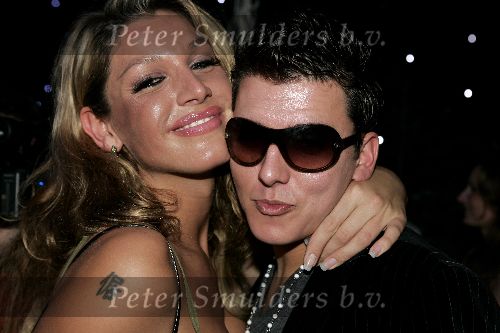 de Kwakel 23 december 2005
Kerstborrel Gerard Joling.
Jan Smit met kelly BB met tatoeage