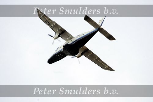 Lelystad14 december 2005
jan Smit vertrekt met prive jet naar optreden in duitsland
Vliegtuig