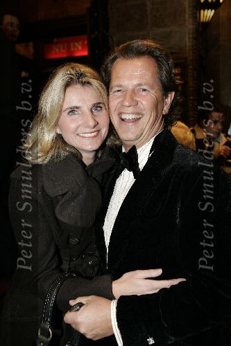 Amsterdam 13 december 2005
Premiere King Kong in Tuschinsky .
Jan Willem Bruggenwirth met vrouw