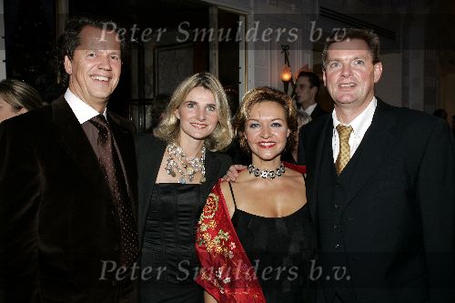 Amsterdam 19 december 2005
Kerst borrel Princess in amstel hotel.
jan Willem Bruggenwirth met vrouw en Mariska v Kolck met man