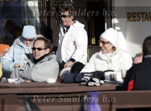 Oberlech 27 december 2005
Linda de Mol met familie op ski vkantie.
John de Mol Jr.