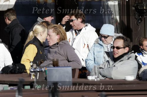 Oberlech 27 december 2005
Linda de Mol met familie op ski vkantie.
John de Mol Jr.