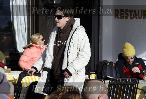 Oberlech 27 december 2005
Linda de Mol met familie op ski vkantie.
Johnny de Mol