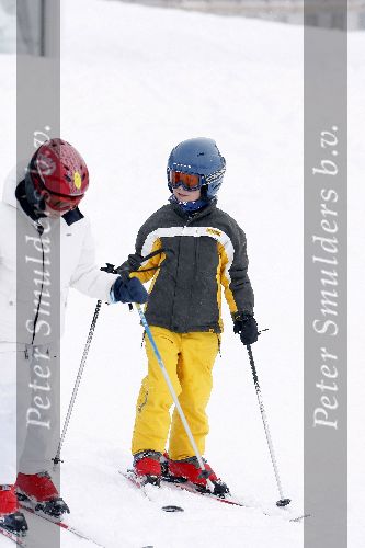 Oberlech 28 december 2005
Linda de Mol op skivakantie met Sander Vahle en Julian en Noah.