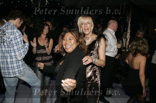 de Kwakel 23 december 2005
Kerstborrel Gerard Joling.
Justine Pelmelay en Marga Bult