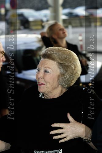 Amsterdam 7 december 2005
Uitreiking prins Claus prijs in het ij muziek theater.
 koningin Beatrix