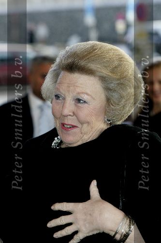 Amsterdam 7 december 2005
Uitreiking prins Claus prijs in het ij muziek theater.
 koningin Beatrix