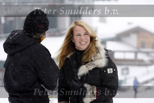 Oberlech 28 december 2005
Linda de Mol op skivakantie met Sander Vahle en Julian en Noah.