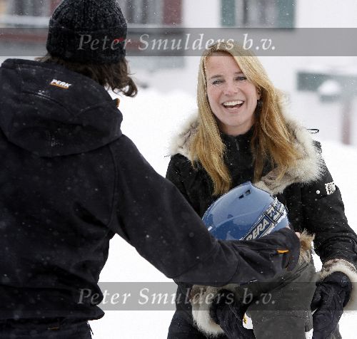 Oberlech 28 december 2005
Linda de Mol op skivakantie met Sander Vahle en Julian en Noah.
