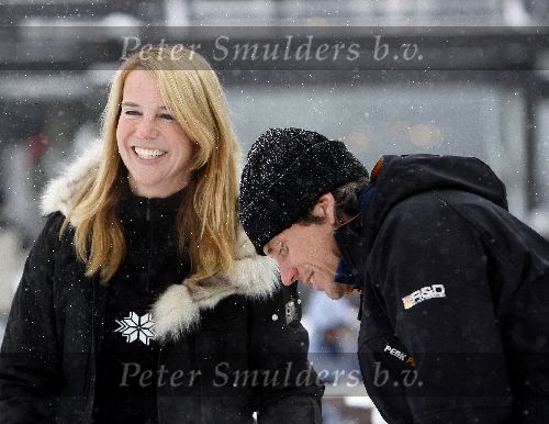 Oberlech 28 december 2005
Linda de Mol op skivakantie met Sander Vahle en Julian en Noah.