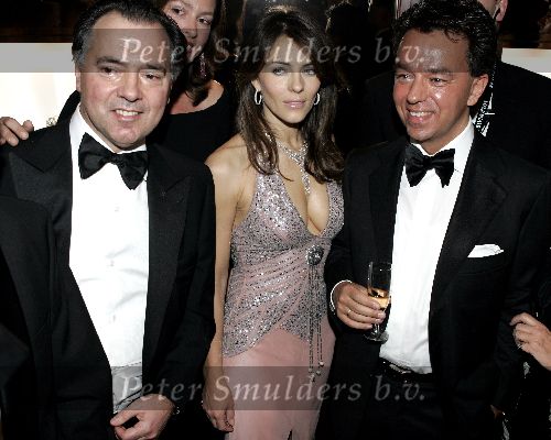 Amsterdam 8 december 2005
VIP avond miljonairs fair in Rai.
Liz Hurley met Yves Gijraths en Benno Leeser