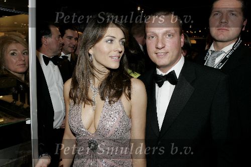 Amsterdam 8 december 2005
VIP avond miljonairs fair in Rai.
Liz Hurley met David van Gassan diamonds